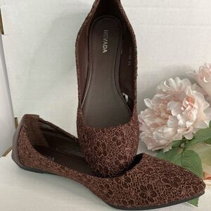 BROWN FLOWER DRESSY FLAT SHOES